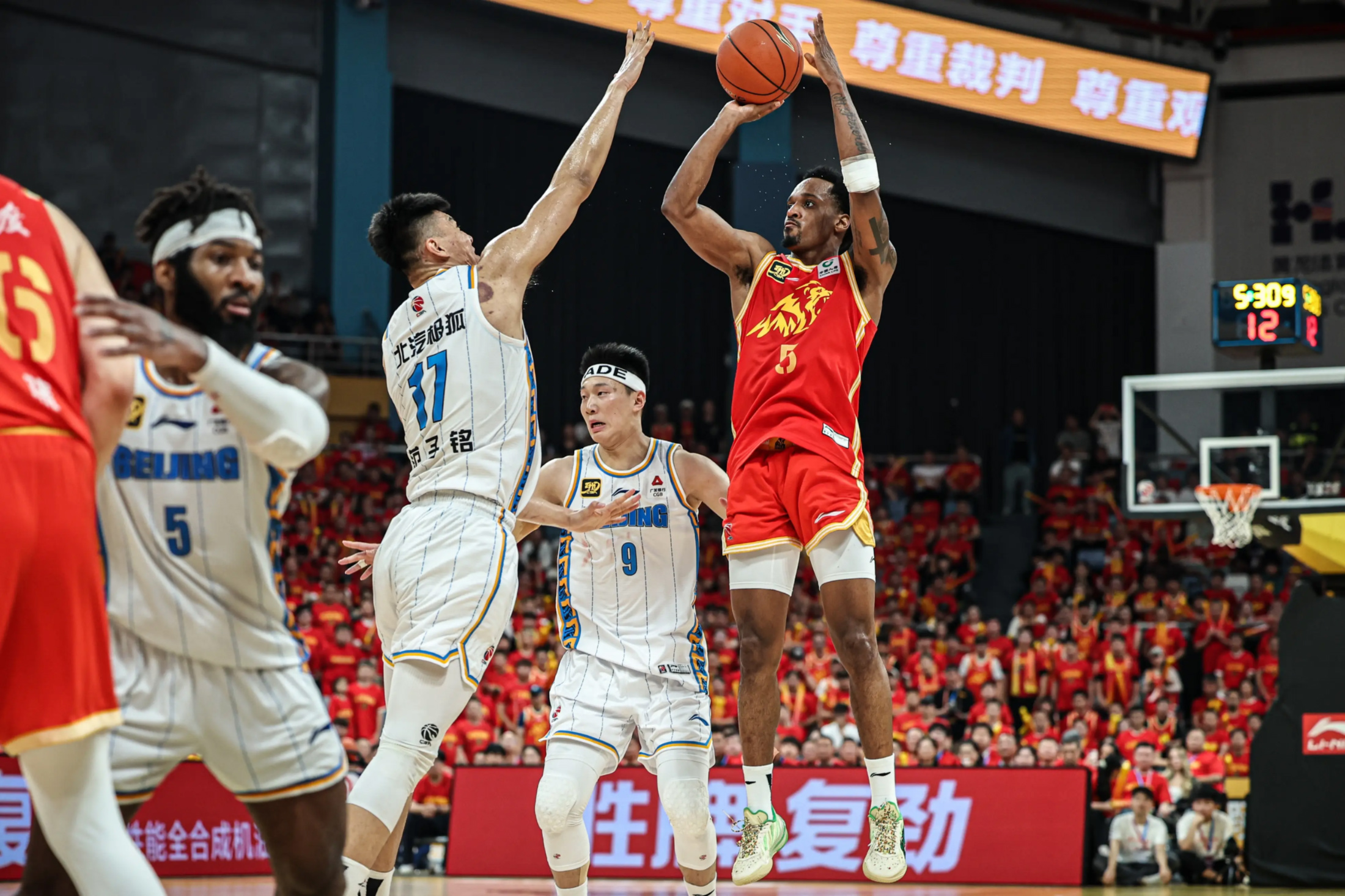 转折点！深圳男篮扳平良机，NBA季后赛今晚攻防权衡，信心回归，赛季目标并未改变的简单介绍
